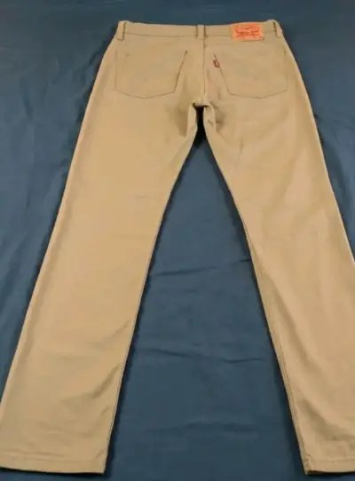 Pantalones beige casuales Levi's - miniatura 3