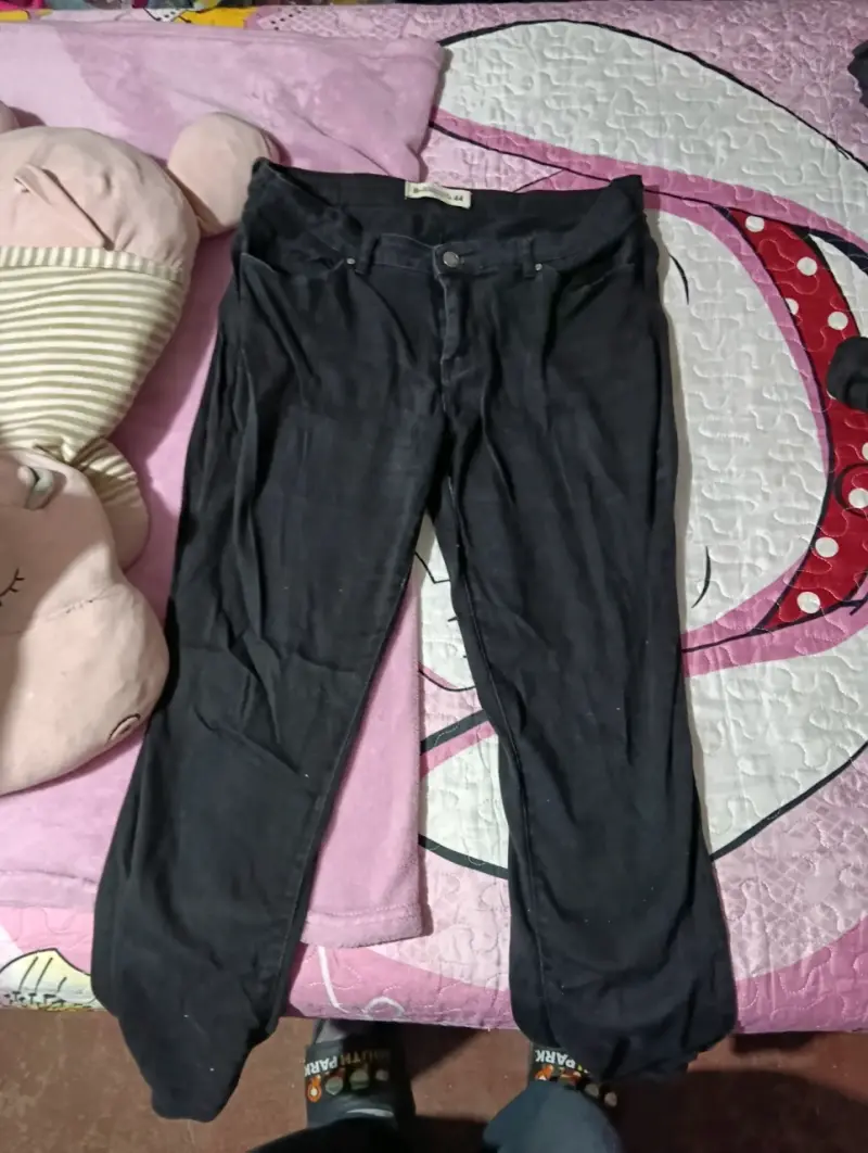 Pantalones negros para mujer - 1
