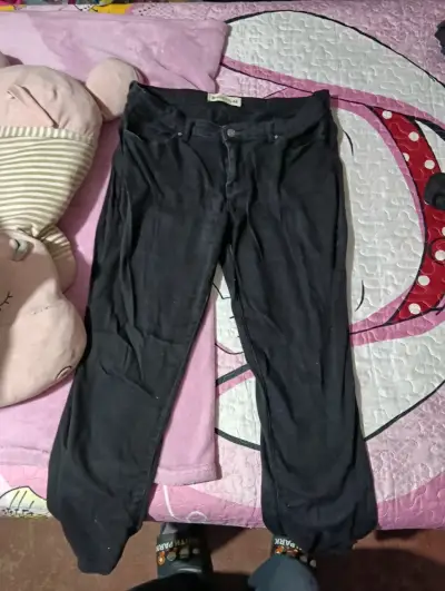 Pantalones negros para mujer - miniatura 1