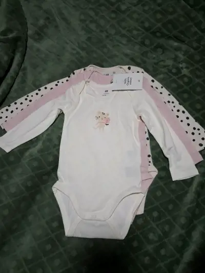 Pack de bodys H&M nuevos - miniatura 2