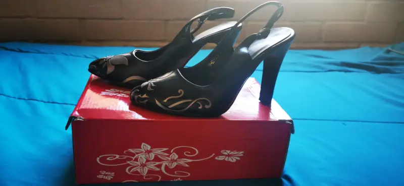 Zapatos de taco alto negros