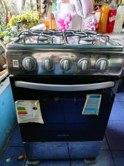 Cocina a gas Mabe en buen estado - miniatura 1