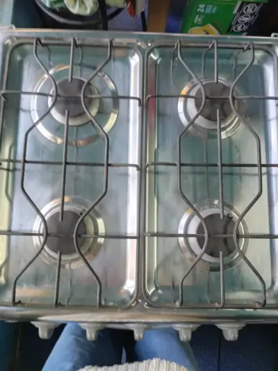 Cocina a gas Mabe en buen estado - miniatura 4