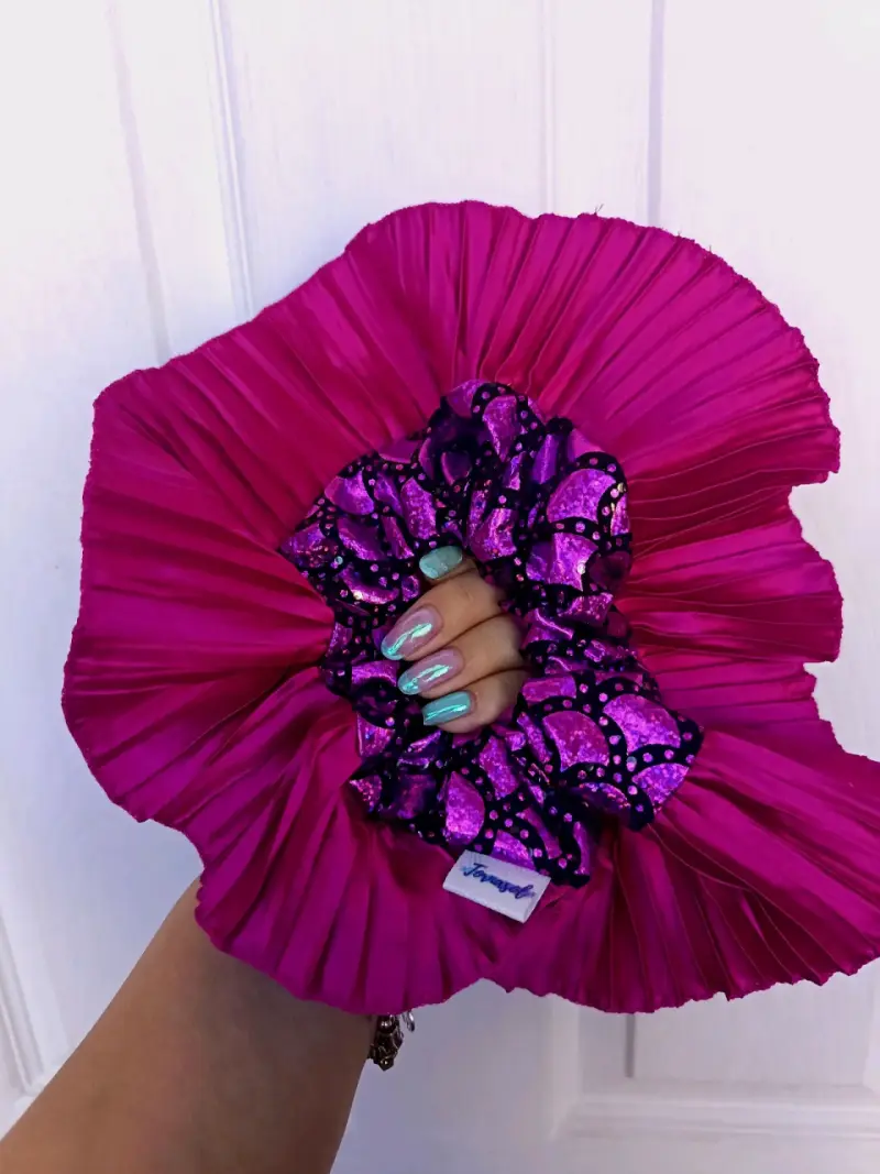 Moño scrunchie morado brillante - 4