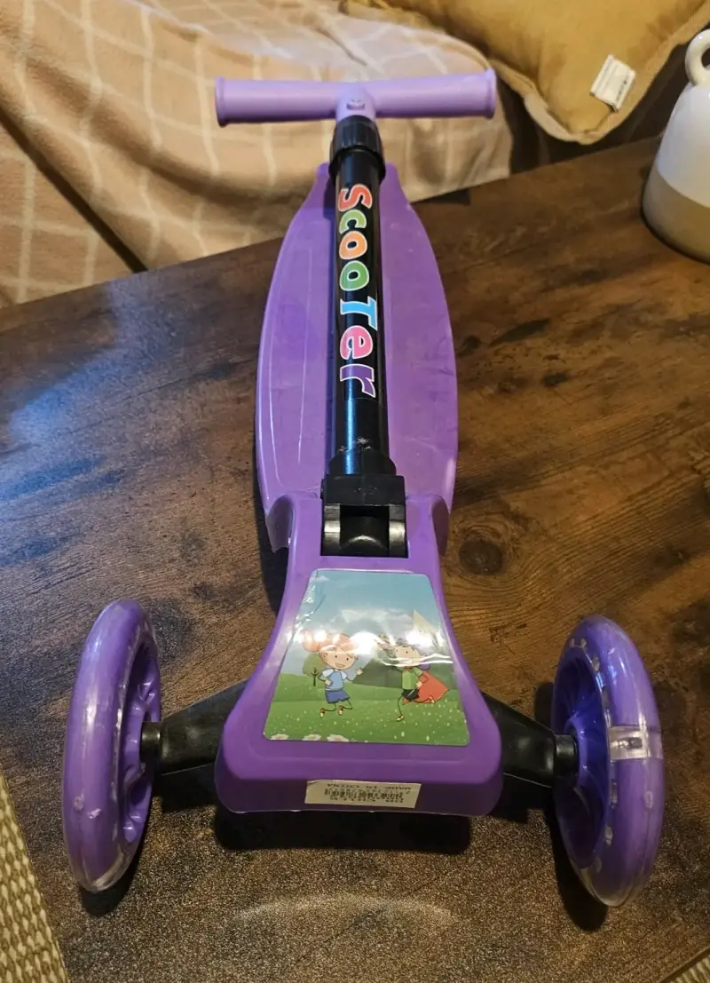 Scooter infantil morado