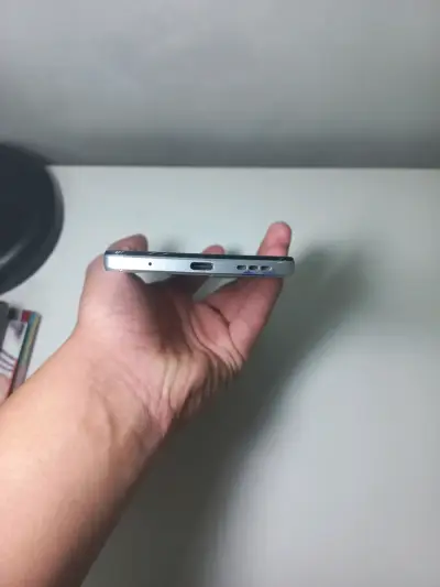 Teléfono motorola usado - miniatura 2