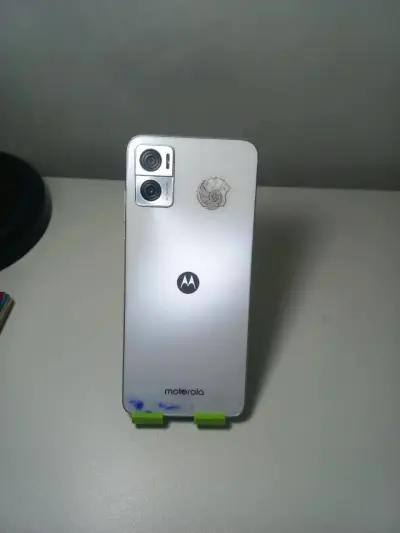 Teléfono motorola usado - miniatura 6