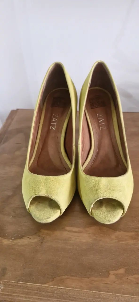 Zapatos tacón abiertos amarillos - 1