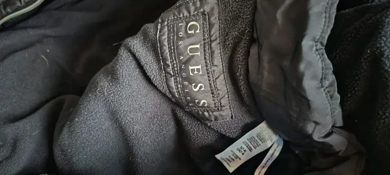 Abrigo negro Guess - 1
