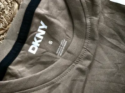 Polera dkny beige - miniatura 3