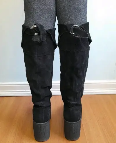 Botas negras altas de gamuza - miniatura 5