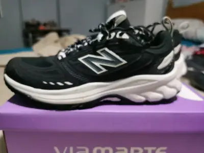 Zapatillas deportivas negras New Balance - miniatura 1