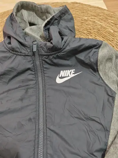 Chaqueta Nike gris con capucha - miniatura 4