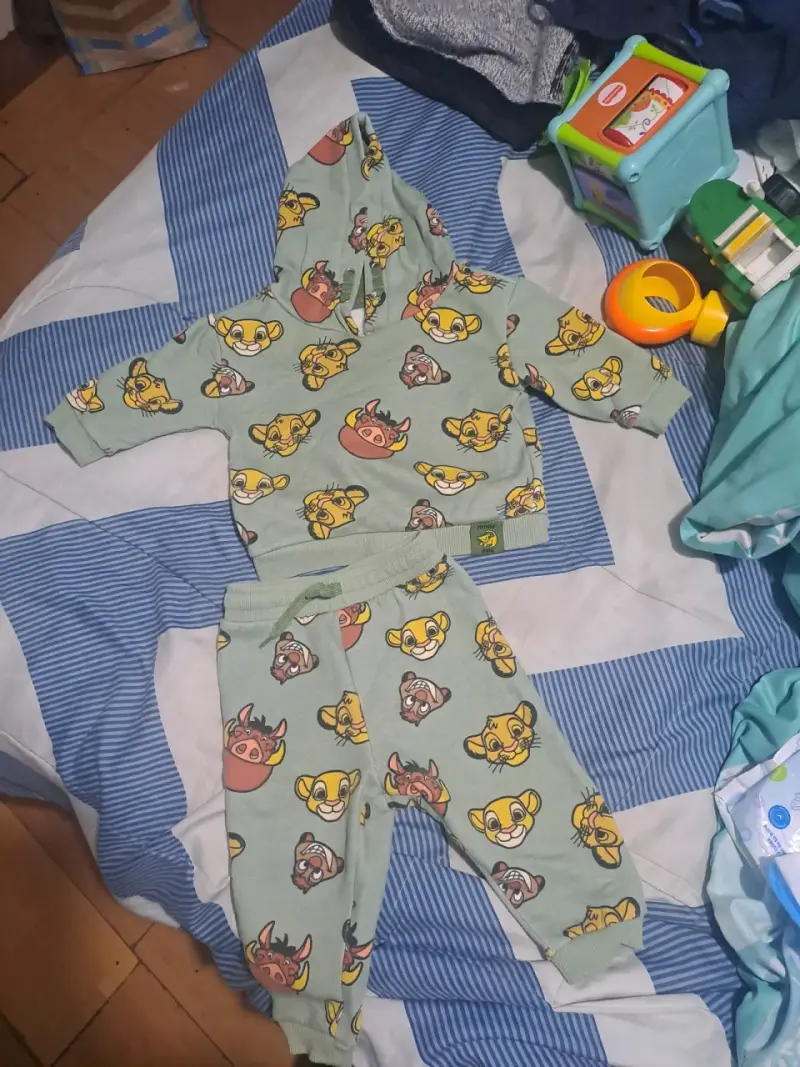 Conjunto bebé azul con dinosaurio - 2