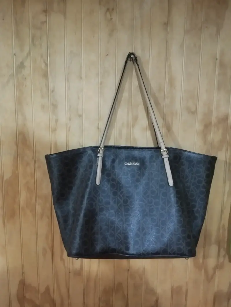 Bolso Calvin Klein cafe grande