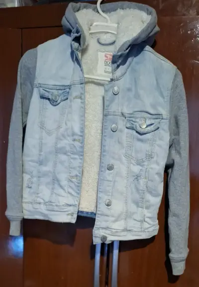 Chaqueta mezclilla con capucha - miniatura 2