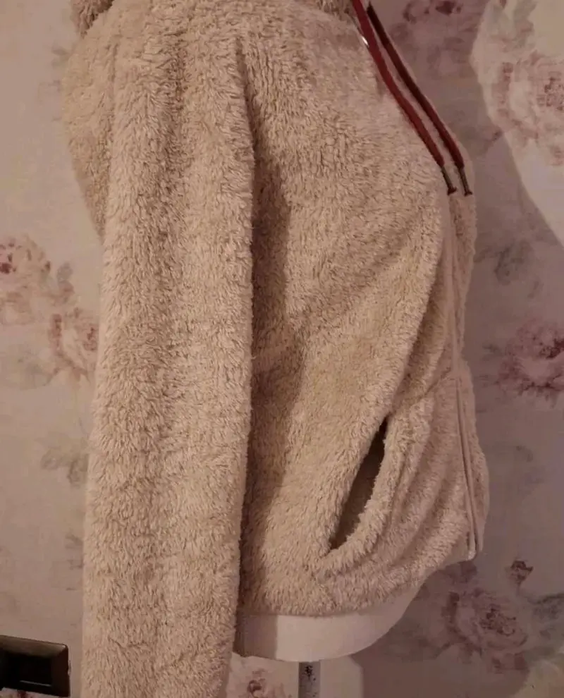 Polerón beige con capucha - 3