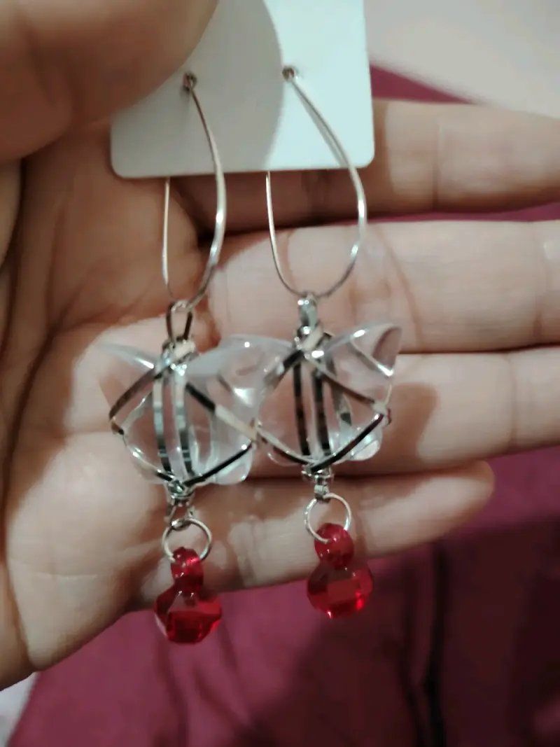 Aros colgantes con figuras