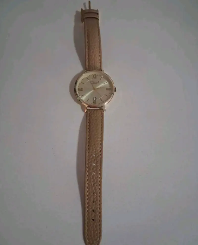 Reloj dorado con correa de cuero gacel - 4