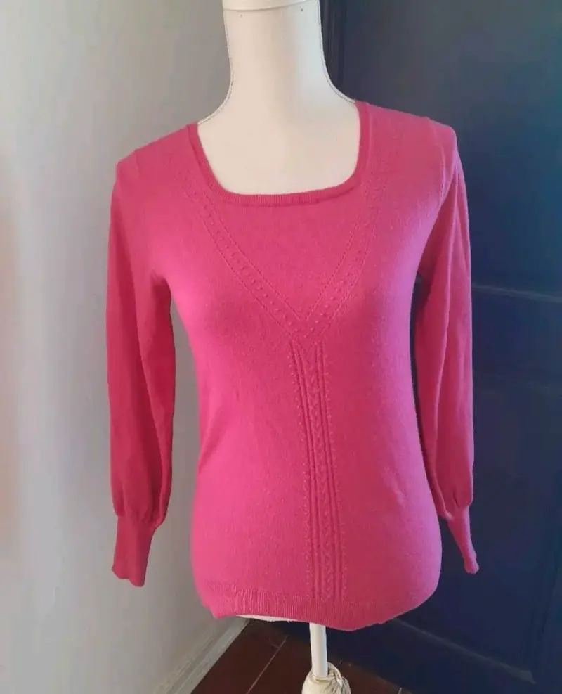 Sweater rosado de mujer iO - 1