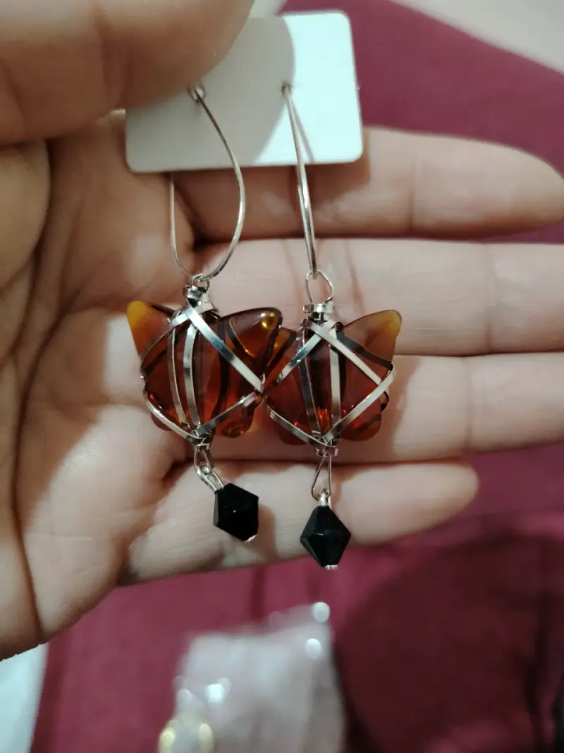Aros de mariposa ámbar