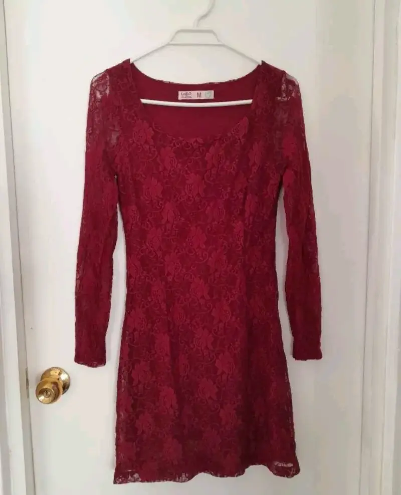Vestido encaje rojo manga larga MOR - 1