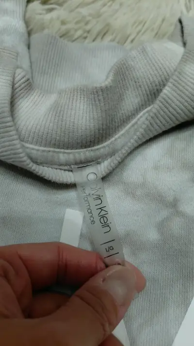 Polerón Calvin Klein gris tie day - miniatura 2
