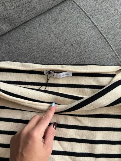 Blusa Zara rayas blanco y negro - miniatura 4