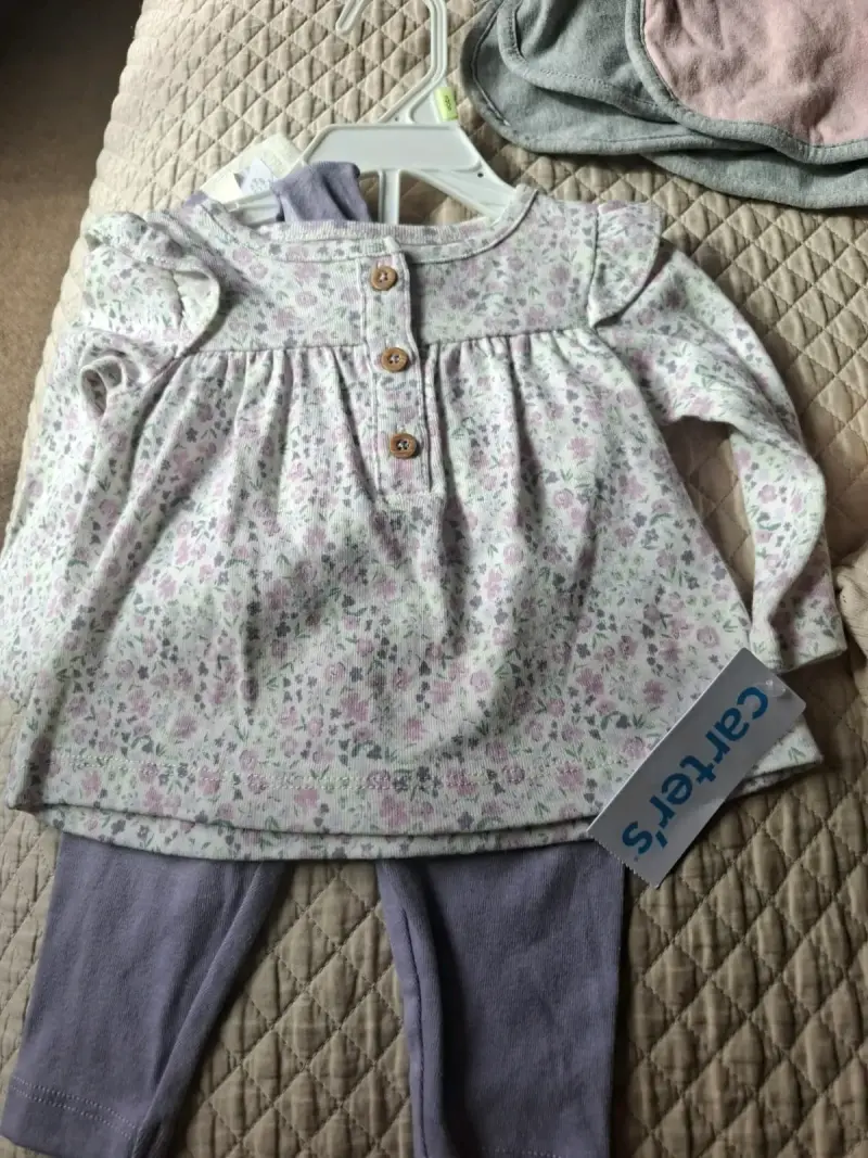 Tenida Carter's niña 3meses