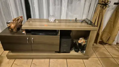 Mueble de televisión con almacenaje - miniatura 2