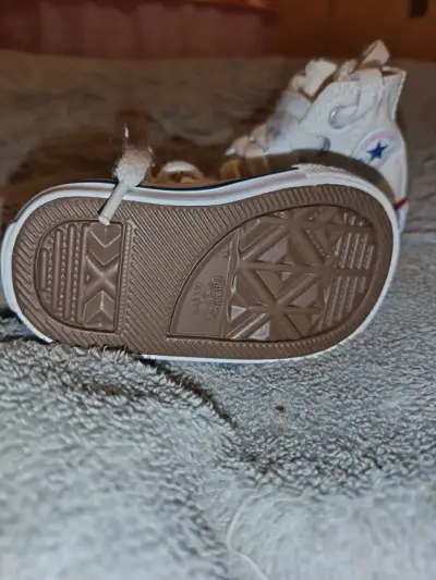 Zapatillas blancas para bebé - miniatura 3