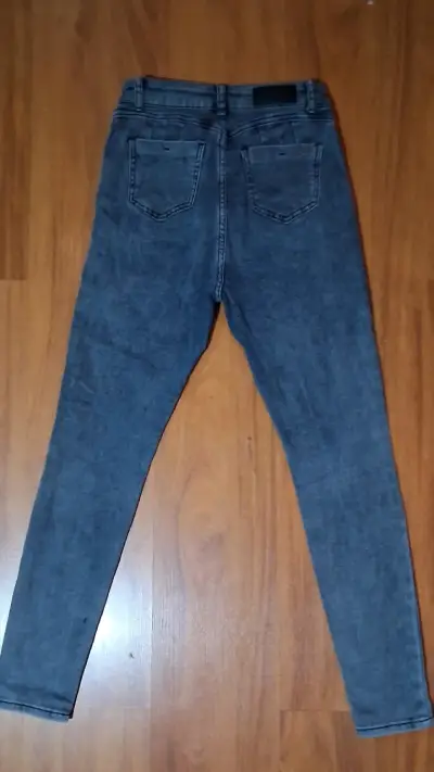 Jeans menina gris - miniatura 2
