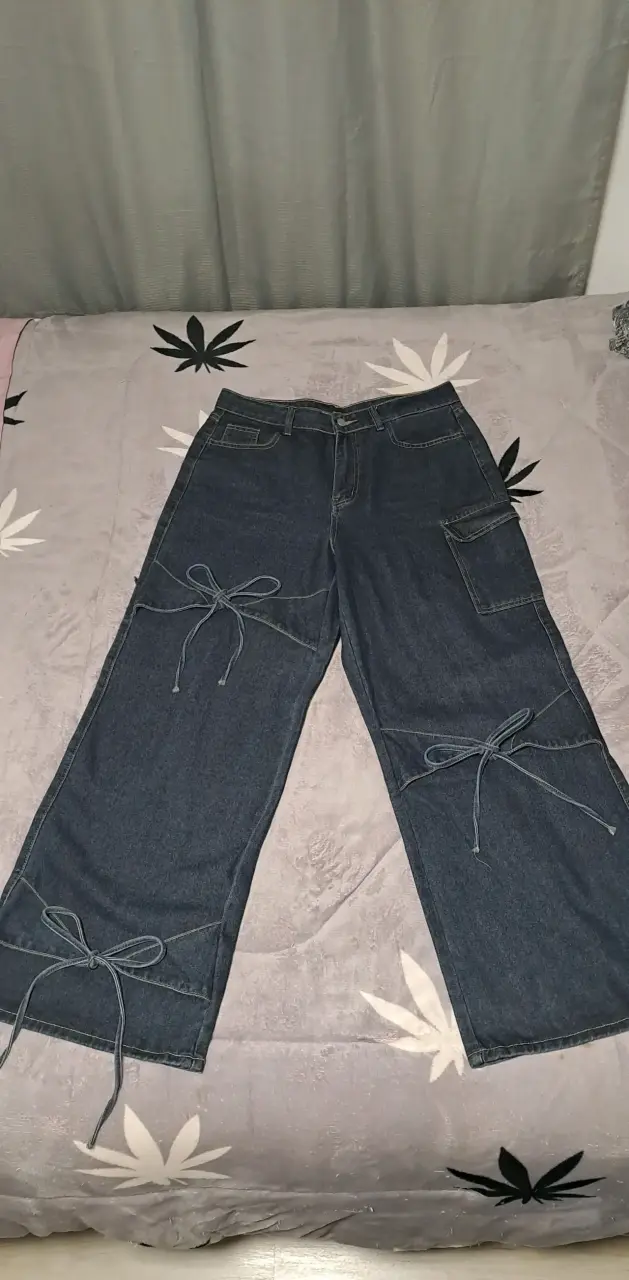 Jeans con lazos