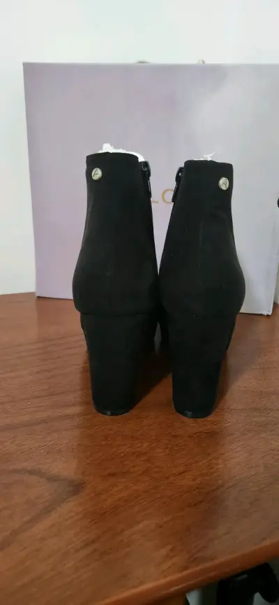 Botines negros con tacón - miniatura 4
