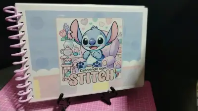 Libro para colorear de Stitch - miniatura 1