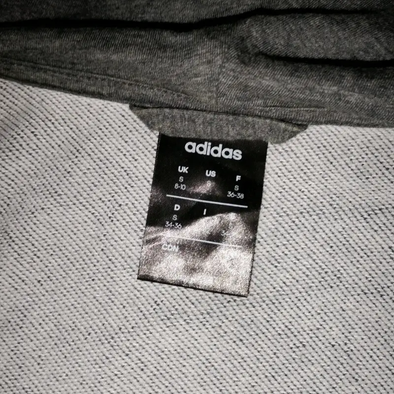 Polerón gris con capucha Adidas - 2