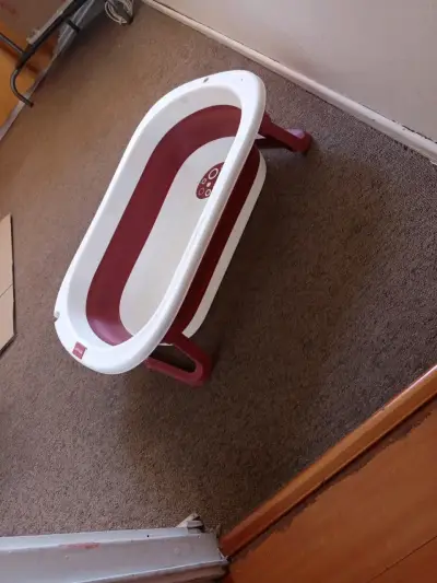 Tina de baño plegable roja - miniatura 3