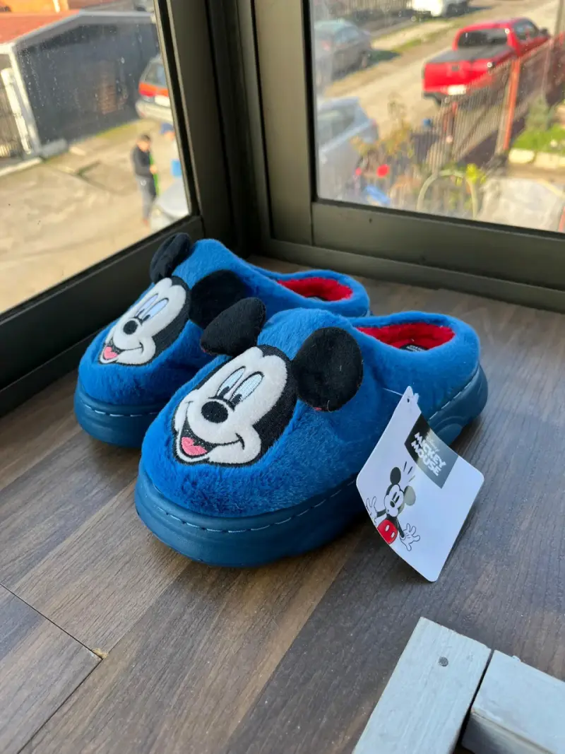 Pantuflas gris Minnie Disney - 4
