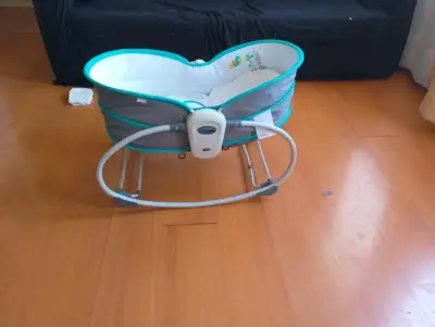 Cuna mecedora para bebé - miniatura 3