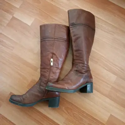 Botas largas de cuero marrón - miniatura 1