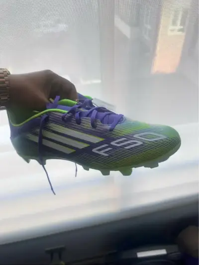 Zapatos de fútbol Adidas - miniatura 1