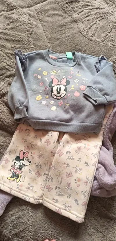 Ropita de bebe niña - miniatura 2