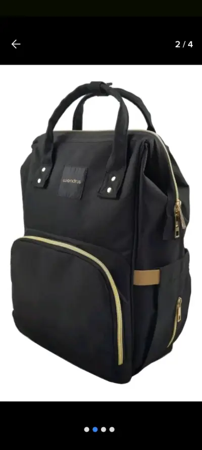 Mochila pañalera negra con cierre dorado - miniatura 5