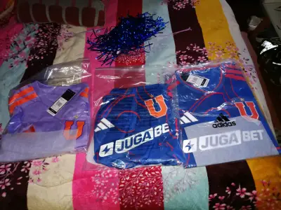 Camiseta fútbol azul Adidas - miniatura 3