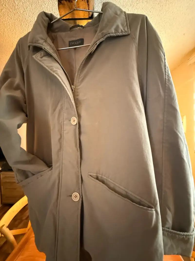 Abrigo beige de mujer - 2