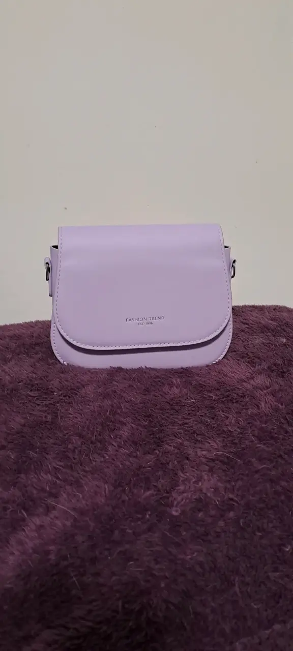 Cartera lila chic
