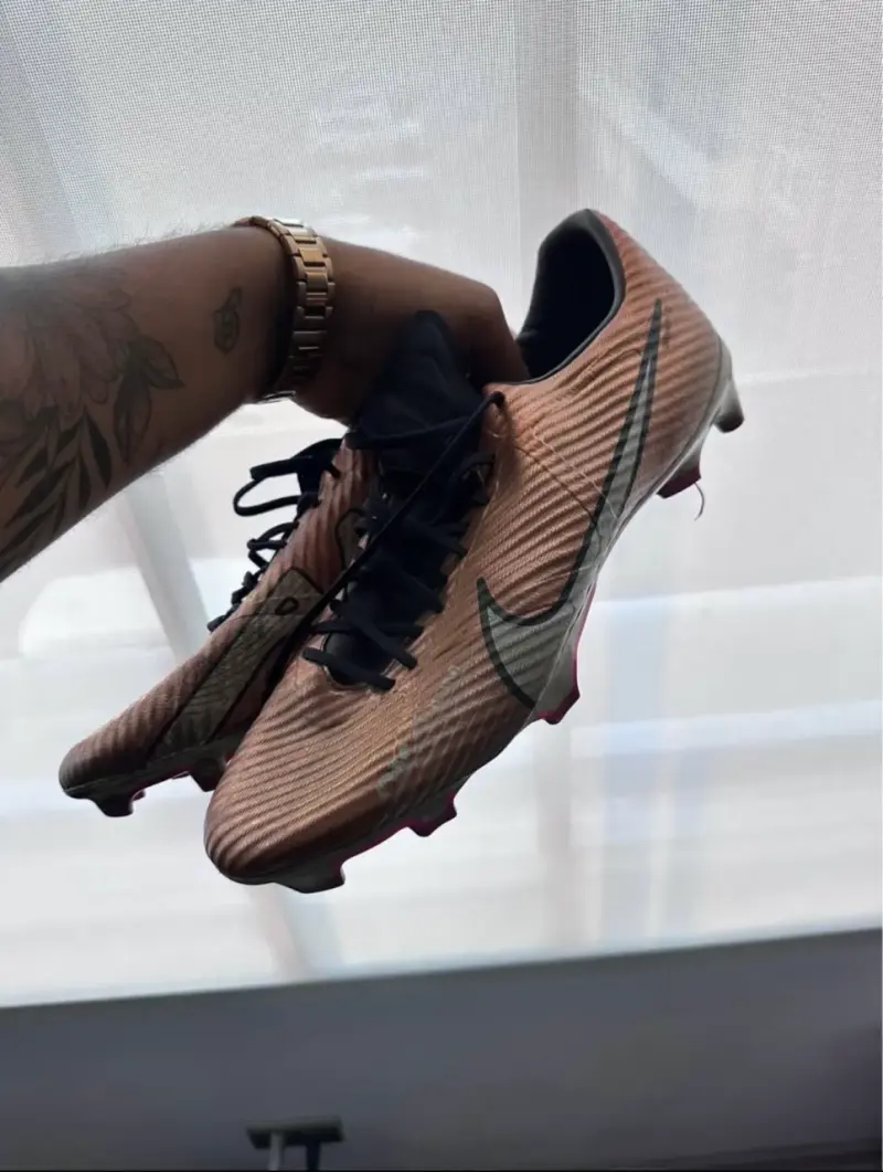 Zapatos Nike de fútbol - 1