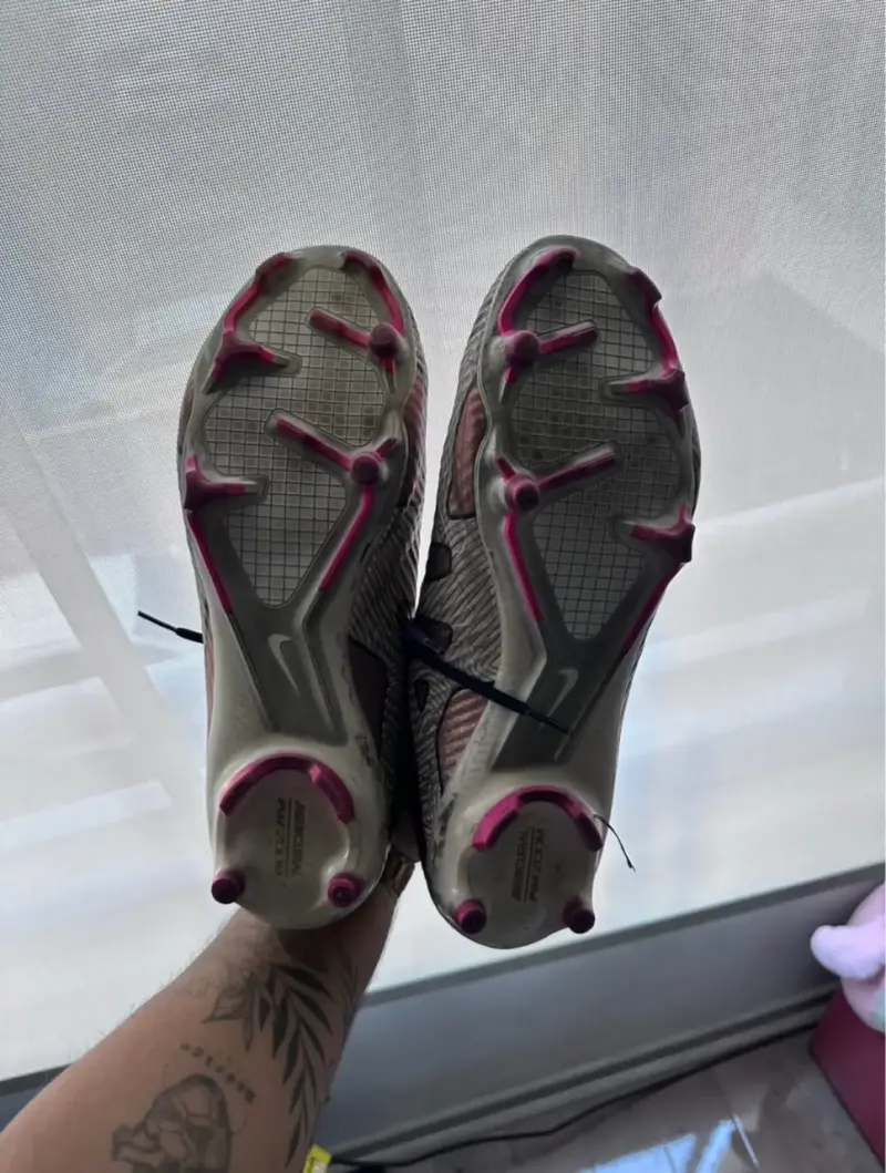 Zapatos Nike de fútbol - 3