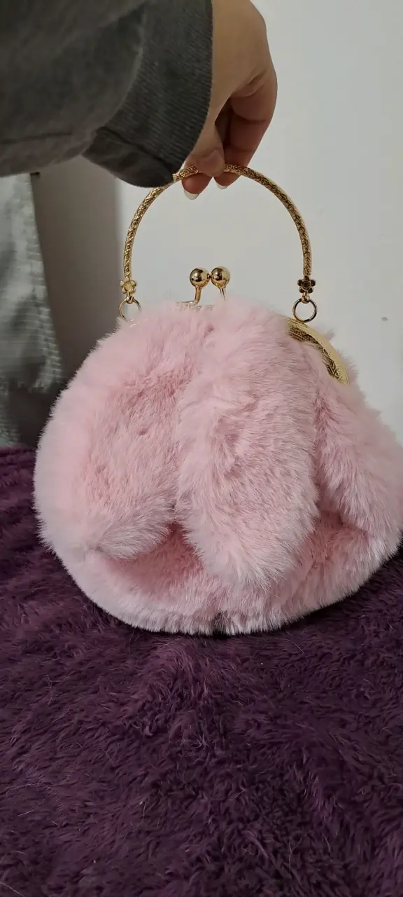 Bolsa peluda de conejo