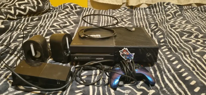 Volante y consola xbox one - 2